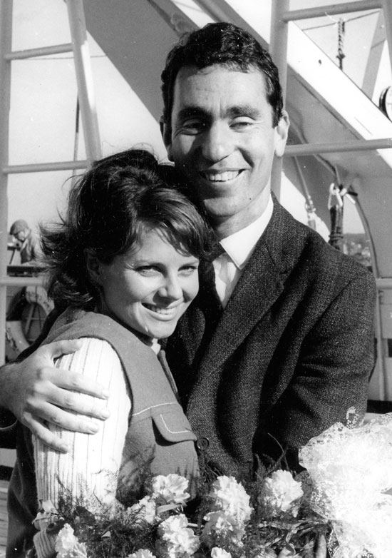 Albie meeting Stephanie Kemp upon her arrival by boat in Southampton, UK.
