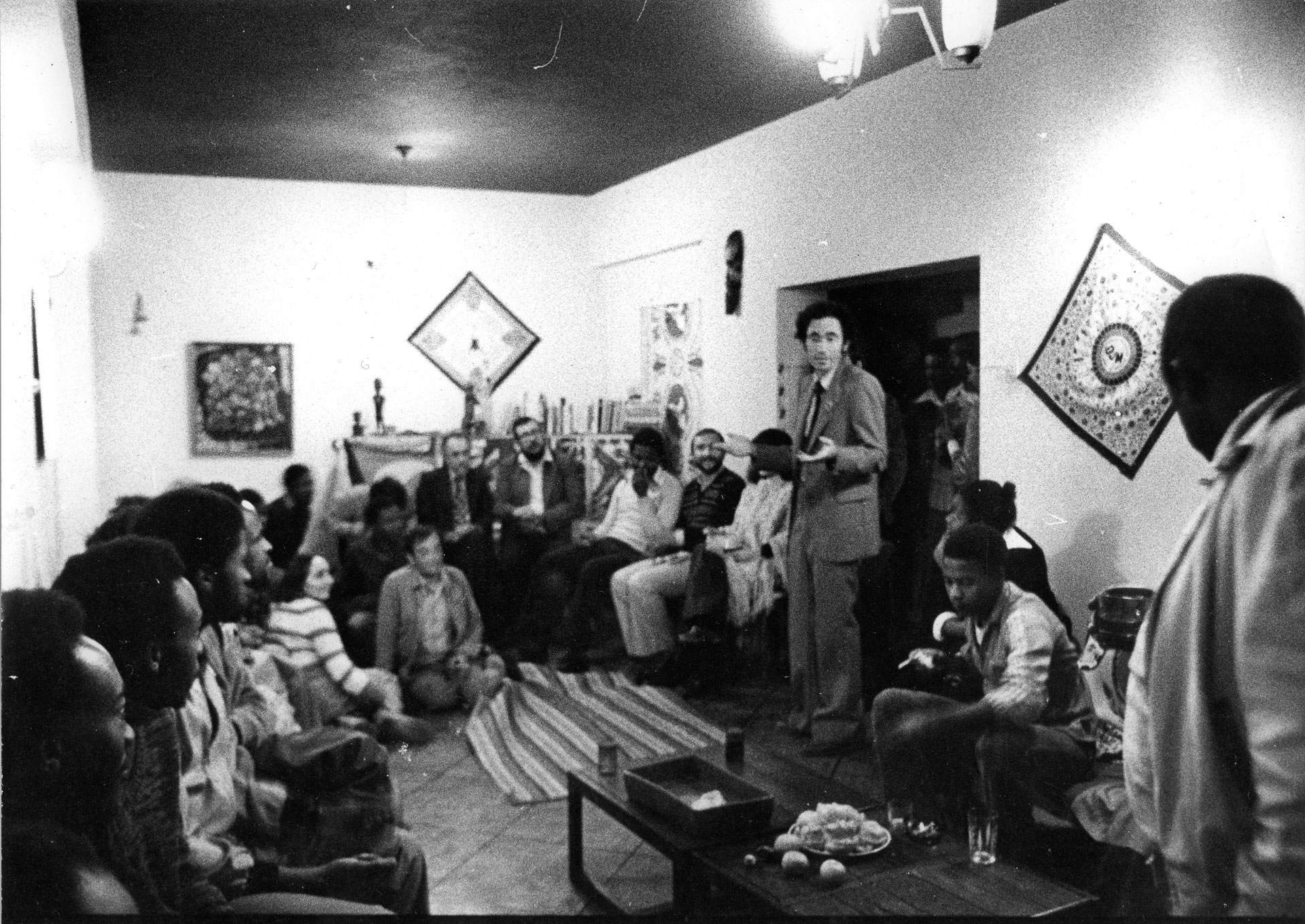 A gathering of writers, intellectual figures and personalities at an informal meeting in Albie’s apartment in Maputo, Mozambique.