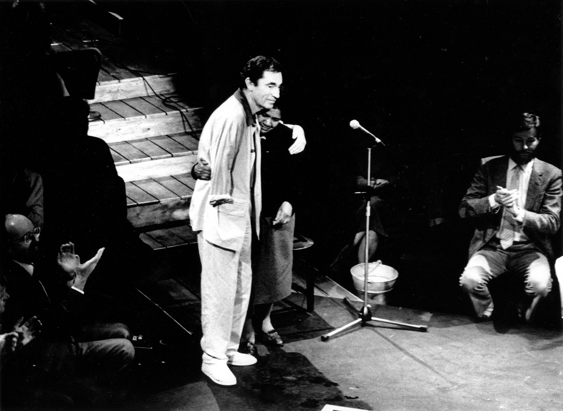 Albie hugs Dorothy Adams at a benefit performance of ‘The Jail Diary of Albie Sachs’ at the Young Vic in London.